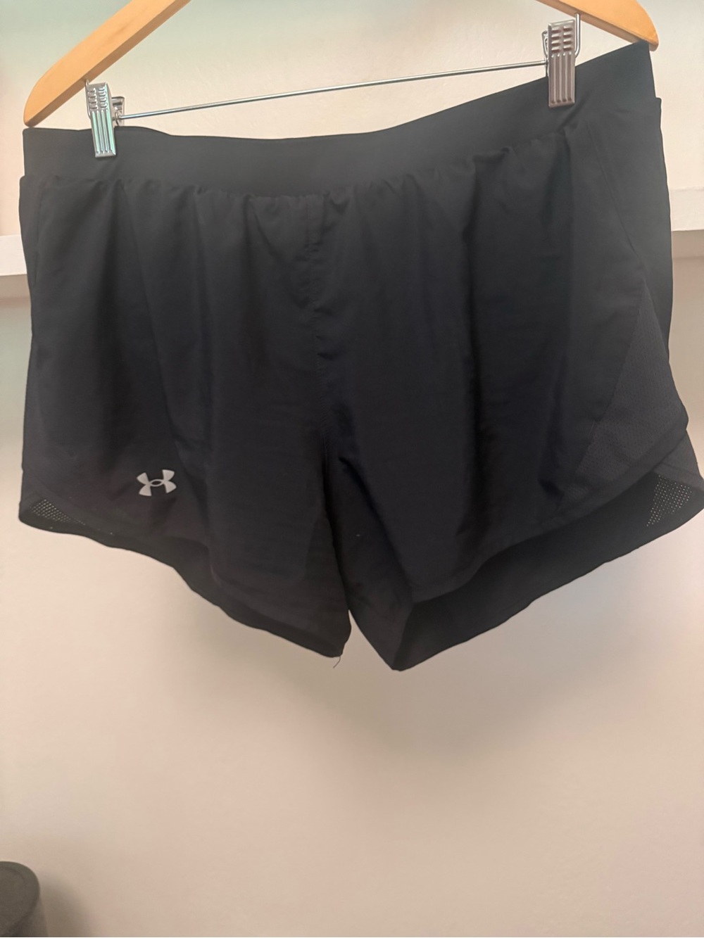 Under Armour Black Women's Athletic Running Shorts